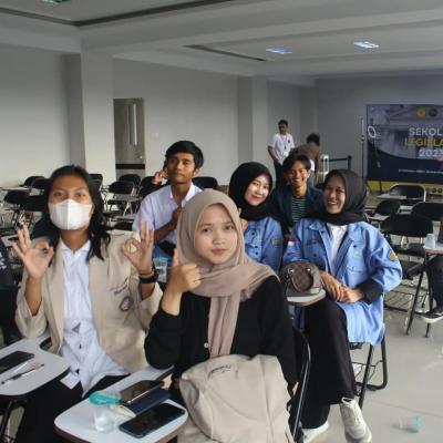 Sekolah Legislatif